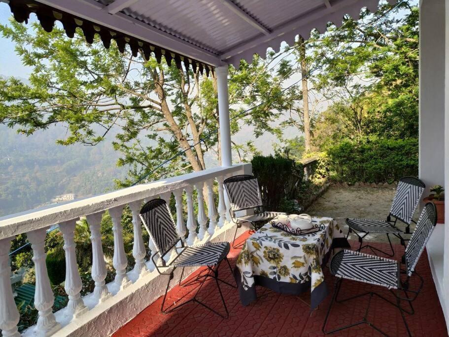 נייניטל Whistling Thrush Cottage, Bhimtal מראה חיצוני תמונה